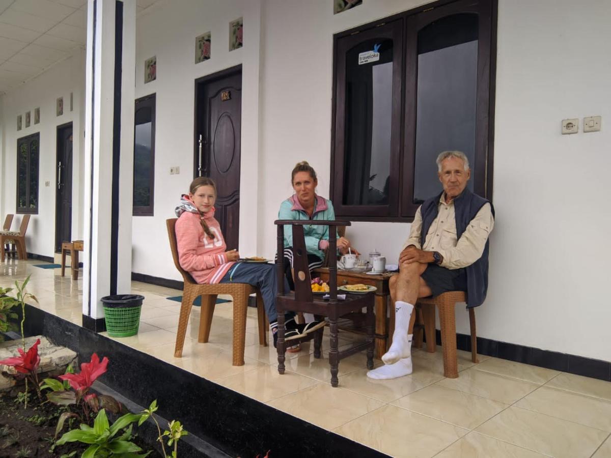 Andy'S Lodge Kelimutu Bagian luar foto